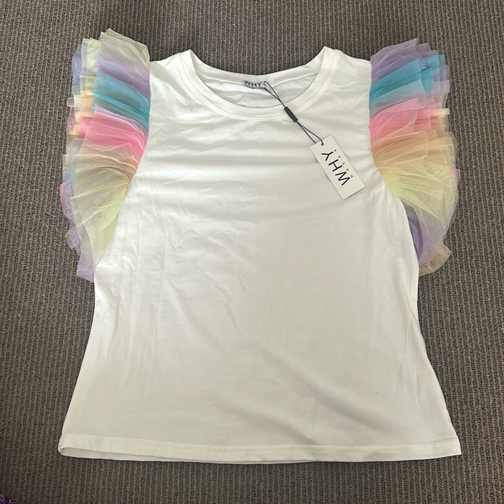 Super Cute NWT White Top With Rainbow Puff Sleeve! Perfect Condition!🩷💛